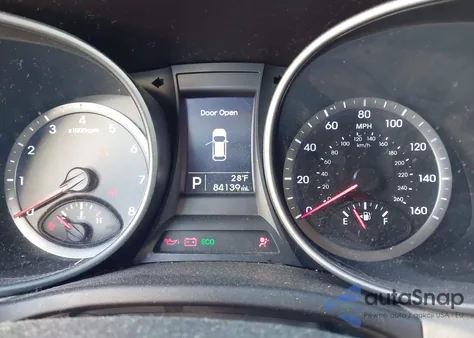 2015 Hyundai Santa Fe Sport 2.4L z USA, uszkodzony, nr VIN 5XYZU3LB9FG296438